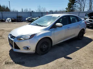 2013 Ford Focus Titanium with VIN 1FADP3J24DL327770, listed as a Copart auction lot 47582605 with 140,710 mi miles and Salvage Title. Bid and sale history available at carsss.com. Image 1.