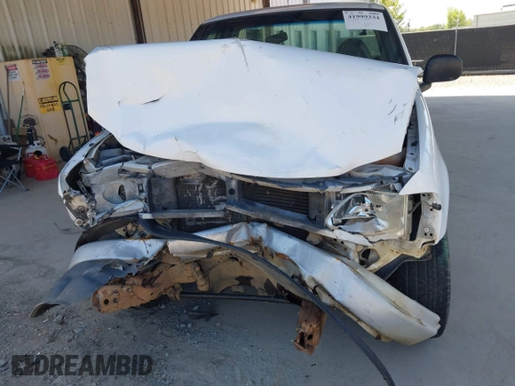 2000 Ford F-150 XL with VIN 1FTZF1724YNA84616, listed as a IAAI auction lot 41999334 with Not provided miles and . Bid and sale history available at DreamBid. Image 6.