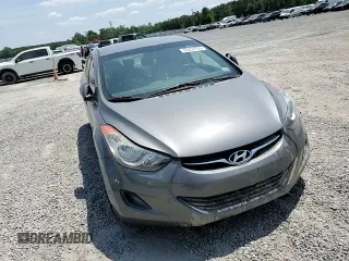 2013 Hyundai Elantra GLS z VIN 5NPDH4AE3DH313046, wystawiony jako Copart lot #55253705 z przebiegiem Nie podano mil oraz Szkoda całkowita • Salvage title. Historia ofert i sprzedaży dostępna na DreamBid. Obrazek 13.