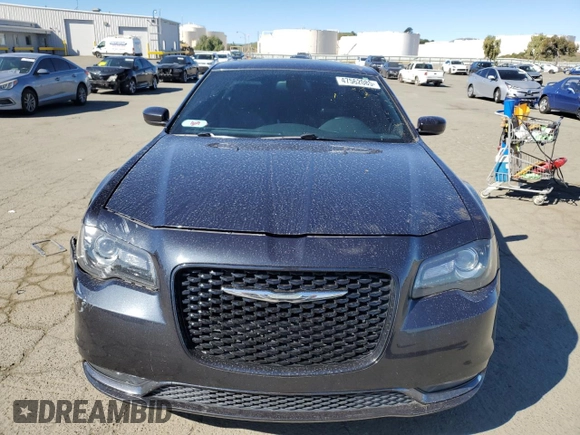 2016 Chrysler 300 with VIN 2C3CCABT4GH220317, listed as a Copart auction lot 47562085 with 110,320 mi miles and Salvage Title. Bid and sale history available at carsss.com. Image 5.