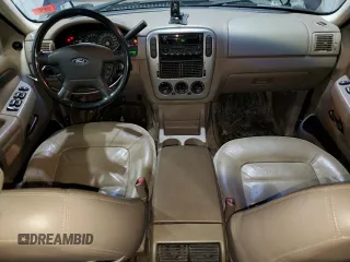 2003 Ford Explorer XLT z VIN 1FMZU63K53UA97216, wystawiony jako Copart lot #42324885 z przebiegiem 200 290 mil mil oraz Szkoda całkowita • Salvage title. Historia ofert i sprzedaży dostępna na DreamBid. Obrazek 8.
