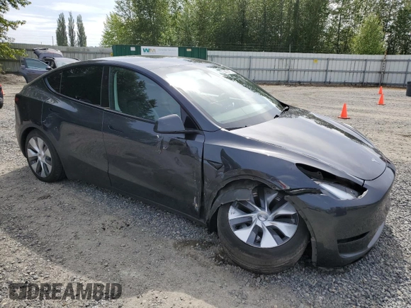 2024 Tesla Model Y Long Range z VIN 7SAYGDEE8RF986258, wystawiony jako Copart lot #58434275 z przebiegiem 59 934 mil mil oraz Szkoda całkowita • Salvage title. Historia ofert i sprzedaży dostępna na DreamBid. Obrazek 4.