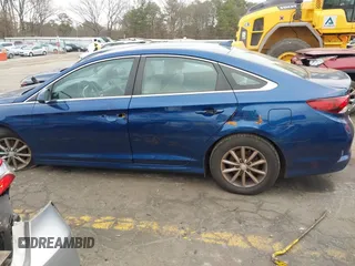 2019 Hyundai Sonata SE with VIN 5NPE24AF0KH737313, listed as a IAAI auction lot 41618811 with 104,822 mi miles and . Bid and sale history available at carsss.com. Image 6.