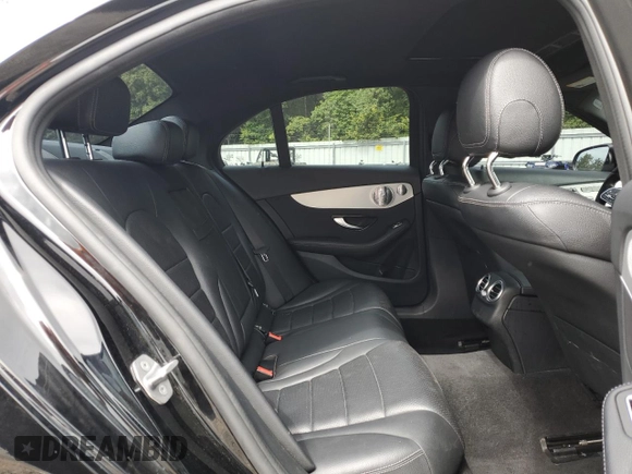 2021 Mercedes-Benz C 300 z VIN W1KWF8DB3MR652122, wystawiony jako Copart lot #58730185 z przebiegiem 56 599 mil mil oraz Szkoda całkowita • Salvage title. Historia ofert i sprzedaży dostępna na DreamBid. Obrazek 10.