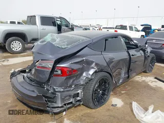 2021 Tesla Model S Plaid z VIN 5YJSA1E6XMF429436, wystawiony jako IAAI lot #41826114 z przebiegiem Nie podano mil oraz . Historia ofert i sprzedaży dostępna na DreamBid. Obrazek 4.