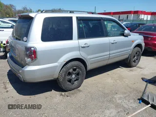 2008 Honda Pilot SE z VIN 5FNYF18338B036073, wystawiony jako IAAI lot #42069377 z przebiegiem 191 324 mil mil oraz . Historia ofert i sprzedaży dostępna na DreamBid. Obrazek 4.