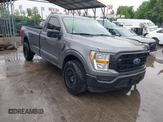 2022 Ford F-150 XL z VIN 1FTMF1CB1NKE51677, wystawiony jako IAAI lot #42178807 z przebiegiem 8 260 mil mil oraz . Historia ofert i sprzedaży dostępna na DreamBid. Obrazek 1.