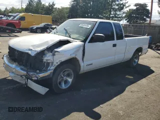 2001 Chevrolet S-10 LS with VIN 1GCCS19531K129710, listed as a Copart auction lot 69585404 with 163,904 mi miles and Salvage Title. Bid and sale history available at DreamBid. Image 1.