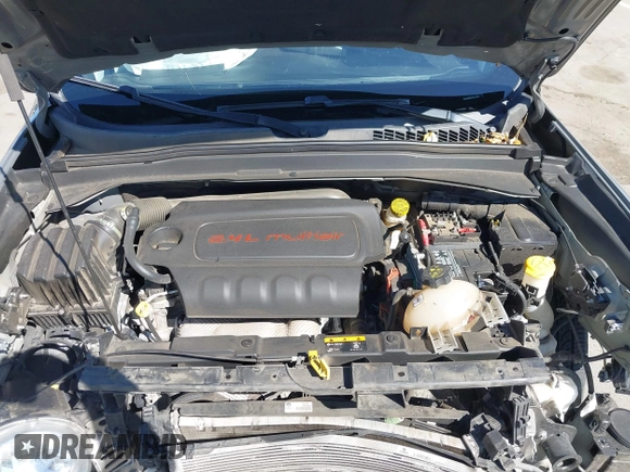 2020 Jeep Renegade Latitude with VIN ZACNJABB8LPL31928, listed as a IAAI auction lot 42478300 with 56,835 mi miles and . Bid and sale history available at DreamBid. Image 10.