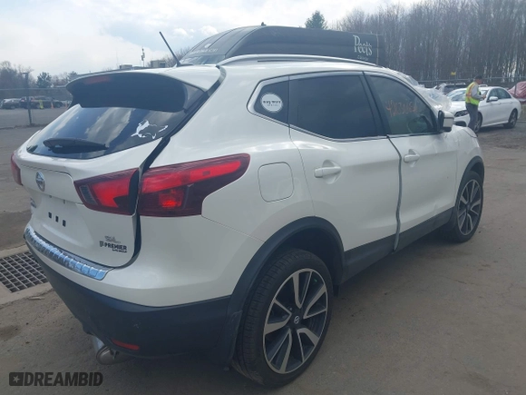 2018 Nissan Rogue Sport S with VIN JN1BJ1CP3JW103922, listed as a IAAI auction lot 42030656 with 36,765 mi miles. Bid and sale history available at carsss.com. Image 4.