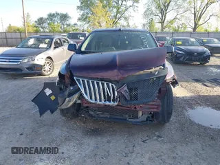 2011 Lincoln MKX z VIN 2LMDJ6JK4BBJ00864, wystawiony jako IAAI lot #42119159 z przebiegiem 145 114 mil mil oraz . Historia ofert i sprzedaży dostępna na DreamBid. Obrazek 13.