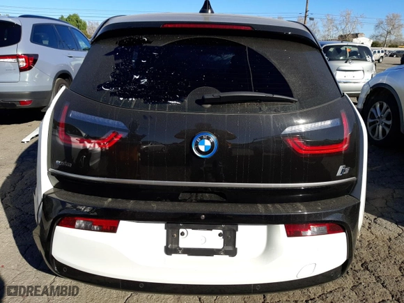 2018 BMW i3 with VIN WBY7Z4C58JVD97322, listed as a Copart auction lot 38056663 with 44,637 mi miles. Bid and sale history available at carsss.com. Image 6.