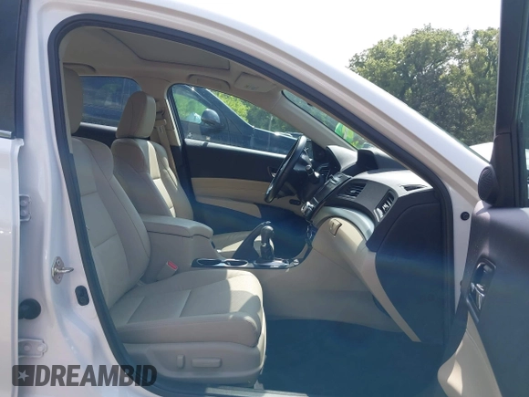 2017 Acura ILX Premium with VIN 19UDE2F72HA001483, listed as a IAAI auction lot 42586161 with 31,332 mi miles and . Bid and sale history available at DreamBid. Image 5.