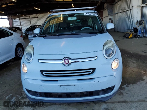 2014 FIAT 500L Easy with VIN ZFBCFABH7EZ020773, listed as a Copart auction lot 44234695 with 147,099 mi miles and Salvage Title. Bid and sale history available at DreamBid. Image 5.