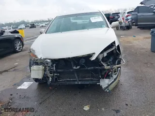 2004 Toyota Camry LE with VIN 4T1BE30K24U886720, listed as a IAAI auction lot 41890602 with 189,938 mi miles. Bid and sale history available at carsss.com. Image 13.