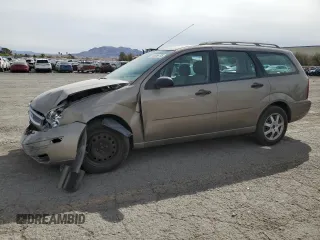 2005 Ford Focus SE with VIN 1FAHP36N65W153155, listed as a Copart auction lot 49356705 with 103,907 mi miles and Salvage Title. Bid and sale history available at carsss.com. Image 1.