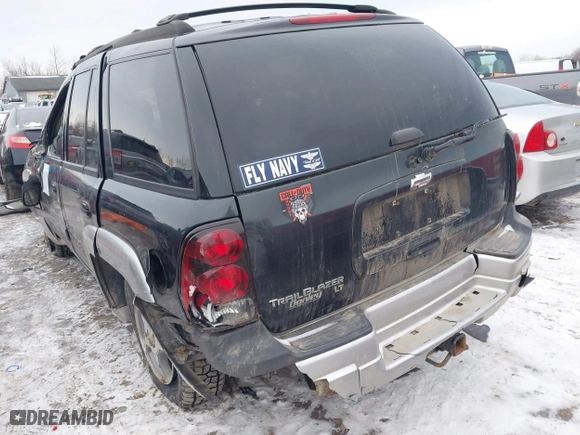 2005 Chevrolet TrailBlazer LT with VIN 1GNDT13S552213766, listed as a IAAI auction lot 41351570 with 114,984 mi miles. Bid and sale history available at carsss.com. Image 3.
