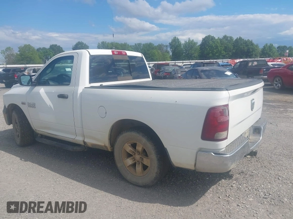 2015 Ram 1500 Tradesman z VIN 3C6JR6AT2FG554433, wystawiony jako IAAI lot #42114470 z przebiegiem Nie podano mil oraz . Historia ofert i sprzedaży dostępna na DreamBid. Obrazek 3.