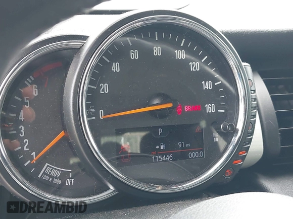 2015 MINI Hardtop 4 Door with VIN WMWXS5C58FT833420, listed as a IAAI auction lot 42560244 with 115,446 mi miles and . Bid and sale history available at DreamBid. Image 7.