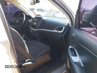 2019 Dodge Journey SE with VIN 3C4PDCBG0KT701223, listed as a IAAI auction lot 41286446 with 71,572 mi miles and . Bid and sale history available at DreamBid. Image 5.