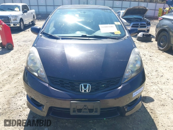 2013 Honda Fit Sport with VIN JHMGE8H59DC001939, listed as a IAAI auction lot 41885102 with 113,639 mi miles. Bid and sale history available at carsss.com. Image 13.