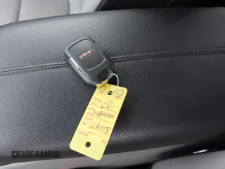 2022 GMC Terrain SLT with VIN 3GKALPEV1NL304767, listed as a IAAI auction lot 40784176 with 25,687 mi miles and . Bid and sale history available at DreamBid. Image 11.