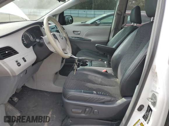 2011 Toyota Sienna SE with VIN 5TDXK3DC5BS030822, listed as a Copart auction lot 52700885 with 352,113 mi miles and Salvage title. Bid and sale history available at DreamBid. Image 7.