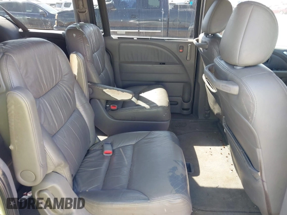 2008 Honda Odyssey Touring with VIN 5FNRL38918B059770, listed as a IAAI auction lot 41920865 with 231,599 mi miles. Bid and sale history available at carsss.com. Image 8.