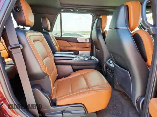 2019 Lincoln Navigator Reserve z VIN 5LMJJ2LT4KEL14574, wystawiony jako Copart lot #61821615 z przebiegiem 86 695 mil mil oraz Czysty tytuł • Clean title. Historia ofert i sprzedaży dostępna na DreamBid. Obrazek 11.