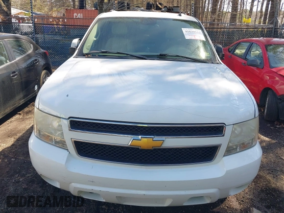 2008 Chevrolet Suburban 2LT with VIN 3GNFK16358G148557, listed as a IAAI auction lot 41839533 with 231,962 mi miles and . Bid and sale history available at DreamBid. Image 6.