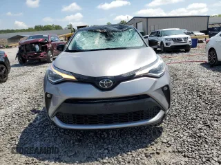 2020 Toyota C-HR LE z VIN JTNKHMBX5L1090324, wystawiony jako Copart lot #55986685 z przebiegiem 46 063 mil mil oraz Szkoda całkowita • Salvage title. Historia ofert i sprzedaży dostępna na DreamBid. Obrazek 5.