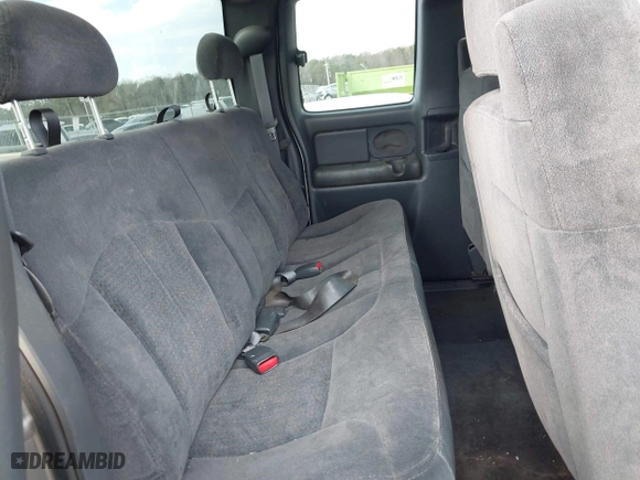 2001 Chevrolet Silverado 1500 LT with VIN 1GCEK19T31Z137434, listed as a IAAI auction lot 41592047 with 246,705 mi miles. Bid and sale history available at carsss.com. Image 8.