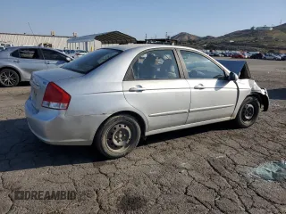 2008 Kia Spectra EX z VIN KNAFE122485540611, wystawiony jako Copart lot #56258515 z przebiegiem 197 475 mil mil oraz Szkody całkowita. Historia ofert i sprzedaży dostępna na DreamBid. Obrazek 3.