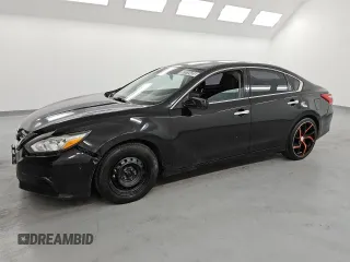 2017 Nissan Altima S z VIN 1N4AL3AP9HC490222, wystawiony jako Copart lot #53918495 z przebiegiem 171 469 mil mil oraz Czysty tytuł • Clean title. Historia ofert i sprzedaży dostępna na DreamBid. Obrazek 1.