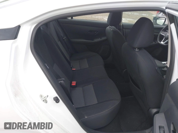 2024 Nissan Sentra SV z VIN 3N1AB8CV1RY221651, wystawiony jako IAAI lot #42215900 z przebiegiem 11 241 mil mil oraz . Historia ofert i sprzedaży dostępna na DreamBid. Obrazek 8.