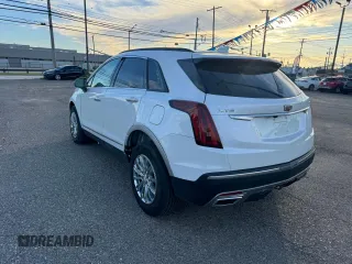 2021 Cadillac XT5 AWD Sport z VIN 1GYKNGRS9MZ200684, wystawiony jako Copart lot #78047424 z przebiegiem 2 713 mil mil oraz Czysty tytuł • Clean title. Historia ofert i sprzedaży dostępna na DreamBid. Obrazek 3.