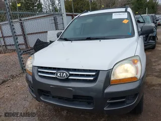 2008 Kia Sportage LX with VIN KNDJF724487492045, listed as a IAAI auction lot 41108512 with 316,740 mi miles. Bid and sale history available at carsss.com. Image 12.