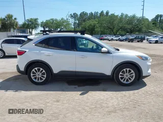 2020 Ford Escape SE с VIN 1FMCU0G64LUB74027, выставлен на аукционе IAAI как лот 42016483 с пробегом 131 672 миль миль и . История ставок и продаж доступна на DreamBid. Изображение 12.