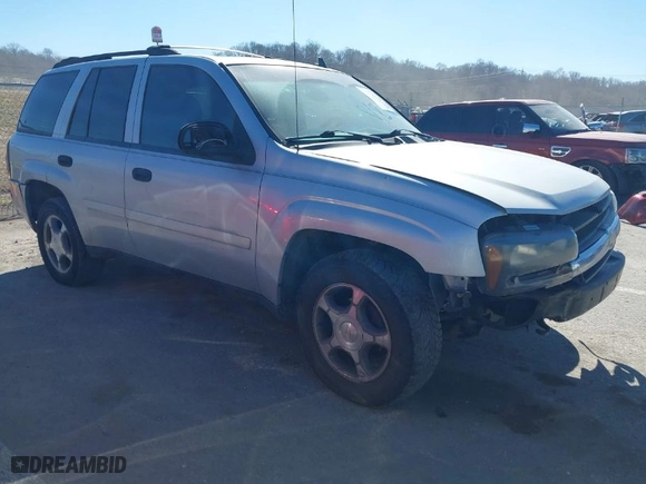 2007 Chevrolet TrailBlazer LT with VIN 1GNDT13SX72202782, listed as a IAAI auction lot 41675254 with 150,164 mi miles. Bid and sale history available at carsss.com. Image 1.