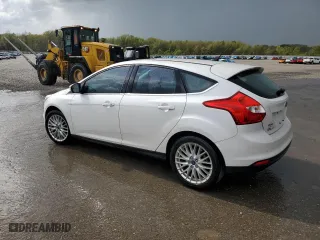 2012 Ford Focus SEL with VIN 1FAHP3M24CL381081, listed as a Copart auction lot 51694925 with 163,181 mi miles and Salvage Title. Bid and sale history available at carsss.com. Image 2.