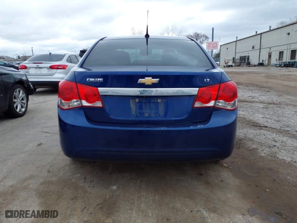 2013 Chevrolet Cruze 1LT with VIN 1G1PC5SBXD7153007, listed as a IAAI auction lot 42032884 with 180,192 mi miles. Bid and sale history available at carsss.com. Image 14.