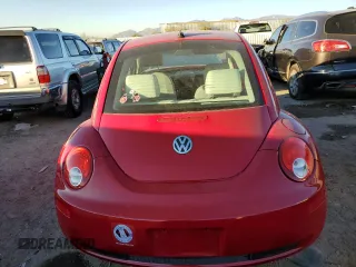 2010 Volkswagen New Beetle Coupe with VIN 3VWRW3AGXAM026393, listed as a Copart auction lot 80886254 with 0 mi miles and Salvage Title. Bid and sale history available at carsss.com. Image 6.