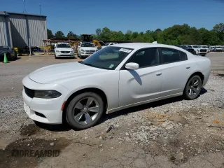 2015 Dodge Charger SXT z VIN 2C3CDXHG5FH878639, wystawiony jako Copart lot #52802015 z przebiegiem 164 484 mil mil oraz Szkody całkowita. Historia ofert i sprzedaży dostępna na DreamBid. Obrazek 1.