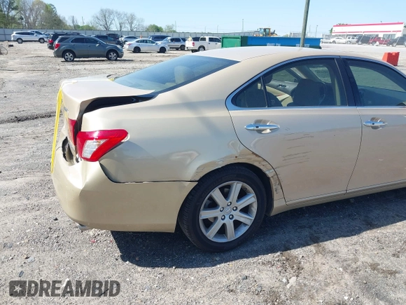 2008 Lexus ES 350 with VIN JTHBJ46G182238679, listed as a IAAI auction lot 41995138 with 135,800 mi miles. Bid and sale history available at carsss.com. Image 6.