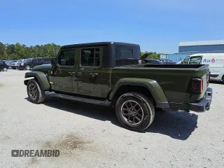 2021 Jeep Gladiator Overland z VIN 1C6HJTFG8ML554582, wystawiony jako Copart lot #50268395 z przebiegiem 78 738 mil mil oraz Czysty tytuł • Clean title. Historia ofert i sprzedaży dostępna na DreamBid. Obrazek 2.