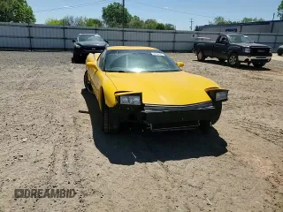 2002 Chevrolet Corvette Z06 z VIN 1G1YY12S925117946, wystawiony jako Copart lot #53126125 z przebiegiem 116 313 mil mil oraz Szkody całkowita. Historia ofert i sprzedaży dostępna na DreamBid. Obrazek 10.