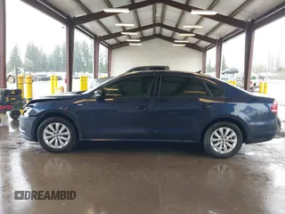 2014 Volkswagen Passat S с VIN 1VWAP7A32EC017712, выставлен на аукционе IAAI как лот 41846586 с пробегом 70 387 миль миль и . История ставок и продаж доступна на DreamBid. Изображение 15.