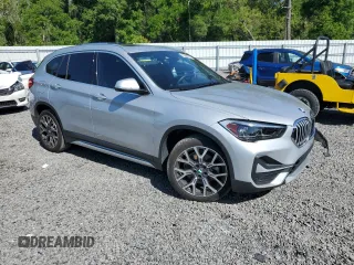 2021 BMW X1 sDrive28i z VIN WBXJG7C06M5U15436, wystawiony jako Copart lot #52382635 z przebiegiem 57 917 mil mil oraz Szkody całkowita. Historia ofert i sprzedaży dostępna na DreamBid. Obrazek 4.