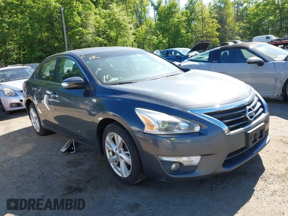 2013 Nissan Altima SV with VIN 1N4AL3AP9DC121130, listed as a IAAI auction lot 42204756 with 162,240 mi miles and . Bid and sale history available at carsss.com. Image 1.