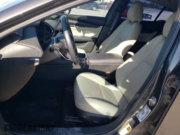 2019 Mazda 3 Preferred with VIN 3MZBPADL8KM110533, listed as a Copart auction lot 52118745 with 92,041 mi miles and Salvage Title. Bid and sale history available at DreamBid. Image 7.